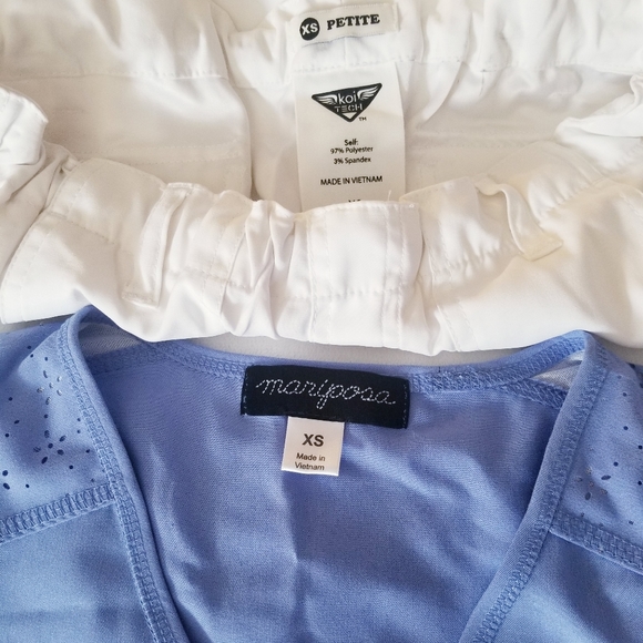 NWOT Blue & White Breathable Scrub Set - Picture 5 of 6
